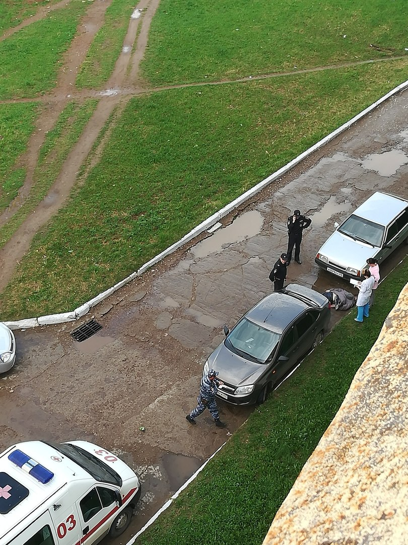 В Чепецке на улице Володарского найдено тело мужчины