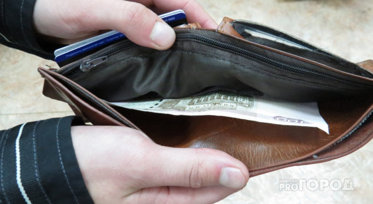 Чепчанин лишился 4 тысяч рублей, пытаясь вернуть потерянную сумку с документами