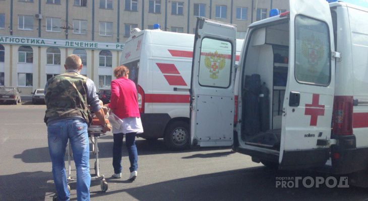 Выпавший из окна дома в Чепецке 2-летний ребенок умер в больнице