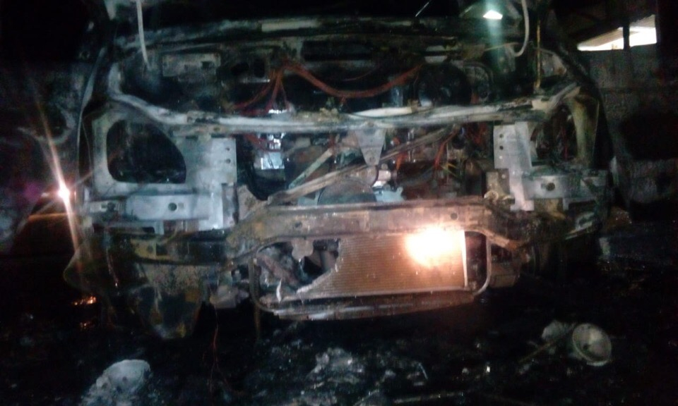В Кирово-Чепецке сгорел «ГАЗ», стоящий в гараже
