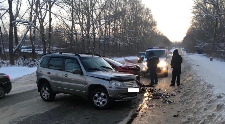 В Кирово-Чепецке столкнулись два автомобиля: пострадал 61-летний водитель "Лады"