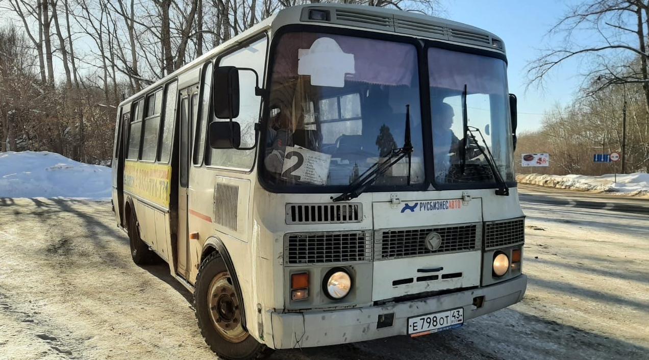 В Кирово-Чепецке угнали автобус, пока водитель ел