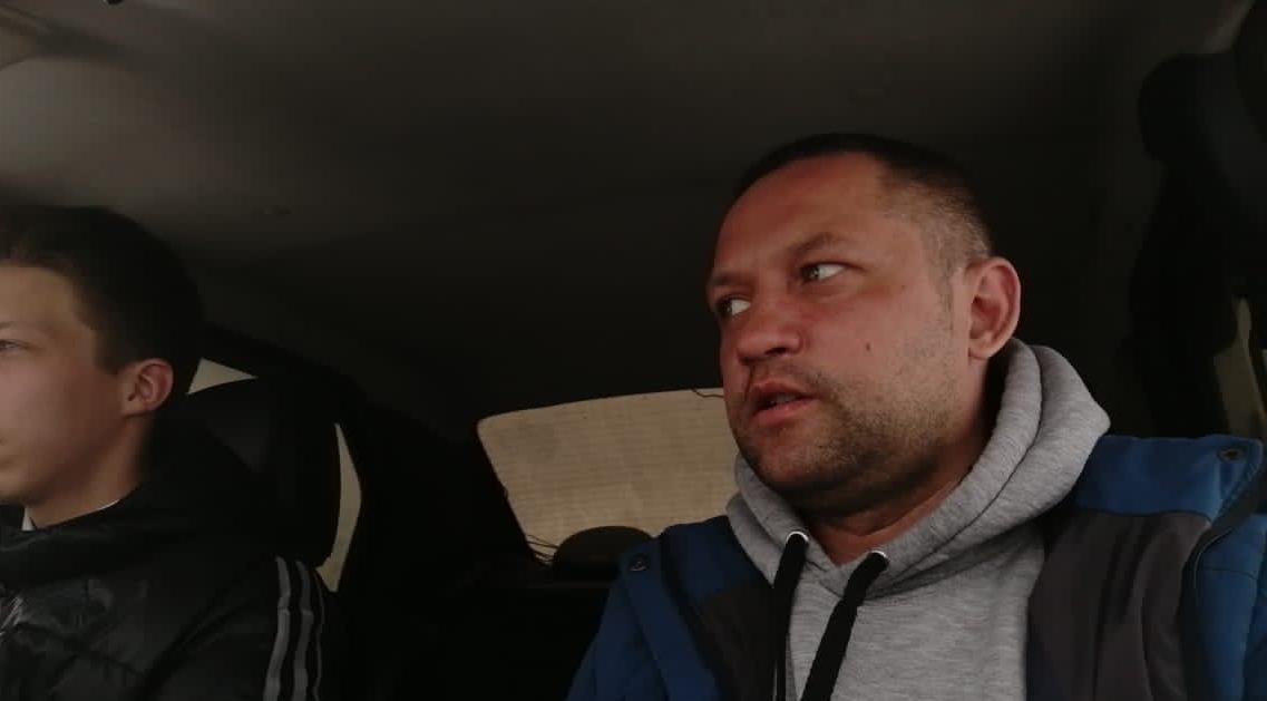 «Сложно учить тех, кому за 40»: автоинструктор из Кирово-Чепецка о своей работе