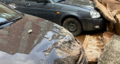 Чепчане подали в суд на городскую мэрию из-за обрушения подпорной стены на их машины