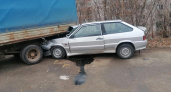 В Кирово-Чепецке пенсионер на "ВАЗ" не справился с управлением и протаранил две машины