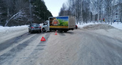 В Кирово-Чепецке столкнулись грузовик и иномарка: есть пострадавшие